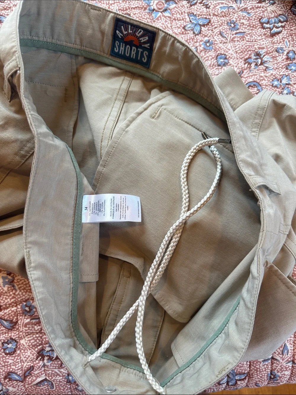 Faherty Men's Flat Front Tan Shorts